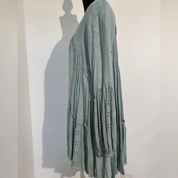 Free People Seafoam Green Embroidered Boho Tunic Dress Open Back Size SP - Picture 7 of 11